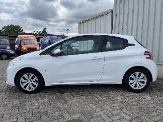 Peugeot 208 208 I (CA/CC/CK/CL) Hatchback 1.2 Vti 12V PureTech 82 (EB2F(HMZ)) [60k=
W]  (03-2012/12-2019) picture 3