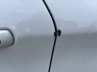 Peugeot 208 208 I (CA/CC/CK/CL) Hatchback 1.2 Vti 12V PureTech 82 (EB2F(HMZ)) [60k=
W]  (03-2012/12-2019) picture 13