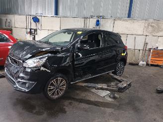 skadebil auto Mitsubishi Space-star Space Star (A0) Hatchback 1.2 12V (3A92) [59kW]  (10-2012/...) 2017/2