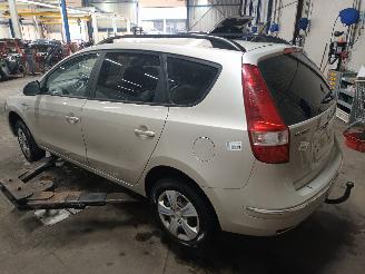 Hyundai I-30 i30 Crosswagon (WWH) Combi 1.4 CVVT 16V (G4FA) [80kW]  (11-2009/06-201=
2) picture 4