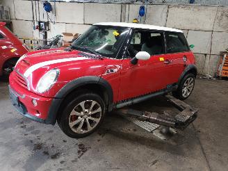 Vrakbiler auto Mini Mini Mini (R50/53) Hatchback 1.6 16V Cooper S (W11-B16A) [125kW]  (07-2004/=
09-2006) 2005/2