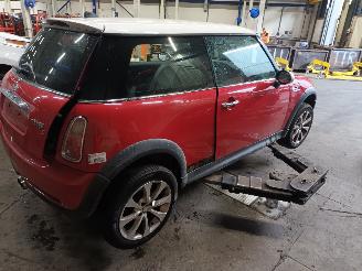 Mini Mini Mini (R50/53) Hatchback 1.6 16V Cooper S (W11-B16A) [125kW]  (07-2004/=
09-2006) picture 3