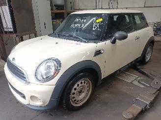 Vrakbiler auto Mini Mini Mini (R56) Hatchback 1.6 16V One (N16-B16A) [55kW]  (03-2010/12-2012) 2013/1
