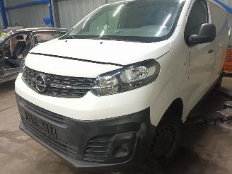 Vrakbiler auto Opel Vivaro Vivaro Van 2.0 CDTI 122 (D20DTL(DW10FE)) [90kW]  (03-2019/12-2022) 2020/10