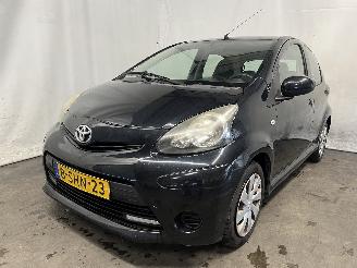 škoda osobní automobily Toyota Aygo Aygo (B10) Hatchback 1.0 12V VVT-i (1KR-FE) [50kW]  (07-2005/05-2014) 2013/10