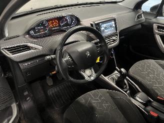 Peugeot 2008 2008 (CU) MPV 1.2 Vti 12V PureTech 82 (EB2F(HMZ)) [60kW]  (03-2013/12-=
2018) picture 16