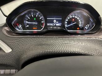 Peugeot 2008 2008 (CU) MPV 1.2 Vti 12V PureTech 82 (EB2F(HMZ)) [60kW]  (03-2013/12-=
2018) picture 19
