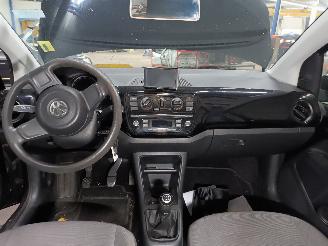 Volkswagen Up! Up! (121) Hatchback 1.0 12V 60 (CHYA) [44kW]  (08-2011/08-2020) picture 5