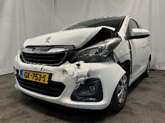krockskadad bil auto Peugeot 108 108 Hatchback 1.0 12V (1KRFE(CFB)) [51kW]  (05-2014/...) 2015/6