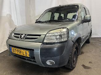 skadebil auto Peugeot Partner Partner Combispace MPV 1.6 16V (TU5JP4(NFU)) [80kW]  (07-2001/03-2008)= 2004/10