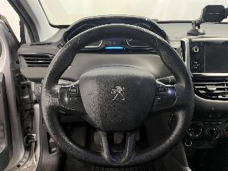 Peugeot 208 208 I (CA/CC/CK/CL) Hatchback 1.0 Vti 12V PureTech (EB0(ZMZ)) [50kW]  =
(03-2012/12-2019) picture 14
