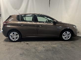 Peugeot 308 308 (L3/L8/LB/LH/LP) Hatchback 5-drs 1.2 12V e-THP PureTech 130 (EB2DT=
S(HNY)) [96kW]  (11-2013/06-2021) picture 7