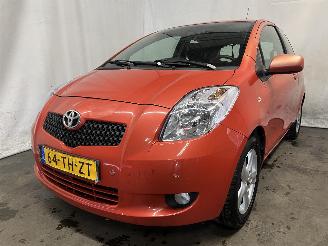 krockskadad bil auto Toyota Yaris Yaris II (P9) Hatchback 1.3 16V VVT-i (2SZFE) [64kW]  (08-2005/11-2010=
) 2007/1