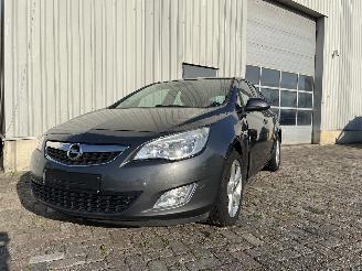 uszkodzony samochody osobowe Opel Astra Astra J (PC6/PD6/PE6/PF6) Hatchback 5-drs 2.0 CDTI 16V 160 Ecotec (A20=
DTH) [118kW]  (12-2009/05-2011) 2010/5