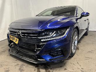 krockskadad bil auto Volkswagen Arteon Arteon (3HAB) Hatchback 5-drs 2.0 TSI 16V (CZPB) [140kW]  (05-2017/06-=
2021) 2018/1
