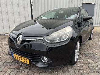 Schadeauto Renault Clio Clio IV Estate/Grandtour (7R) Combi 5-drs 0.9 Energy TCE 90 12V (H4B-4=
00(H4B-A4)) [66kW]  (01-2013/08-2021) 2014/3