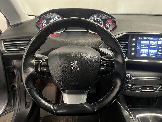 Peugeot 308 308 (L3/L8/LB/LH/LP) Hatchback 5-drs 1.2 12V e-THP PureTech 130 (EB2DT=
S(HNY)) [96kW]  (11-2013/06-2021) picture 20