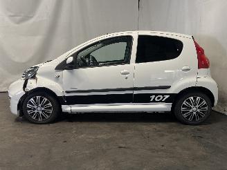 Peugeot 107 107 Hatchback 1.0 12V (384F(1KR)) [50kW]  (06-2005/05-2014) picture 4