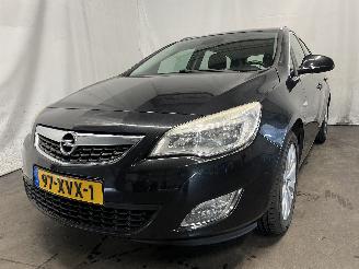 Damaged car Opel Astra Astra J Sports Tourer (PD8/PE8/PF8) Combi 1.4 Turbo 16V (A14NET(Euro 5=
)) [88kW]  (10-2010/04-2016) 2012/8