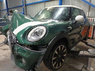 Vrakbiler auto Mini Mini Mini (F55) Hatchback 5-drs 1.5 12V Cooper (B38A15A) [100kW]  (09-2013/=
=2E..) 2016/7
