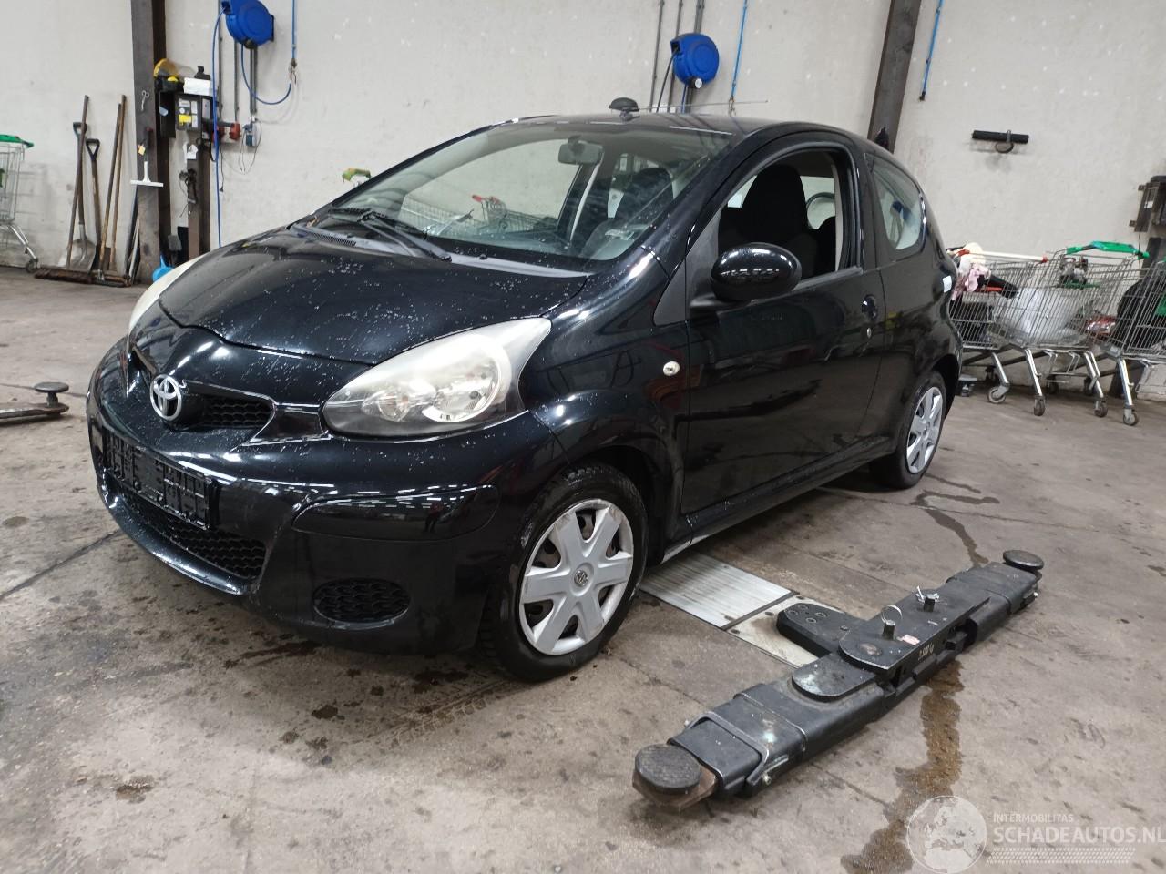 Toyota Aygo Aygo (B10) Hatchback 1.0 12V VVT-i (1KR-FE) [50kW]  (07-2005/05-2014)