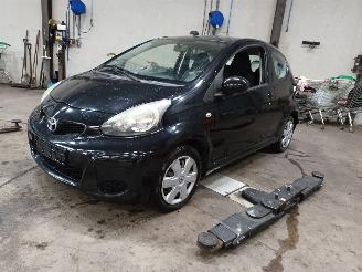 Dezmembrări autoturisme Toyota Aygo Aygo (B10) Hatchback 1.0 12V VVT-i (1KR-FE) [50kW]  (07-2005/05-2014) 2009/1