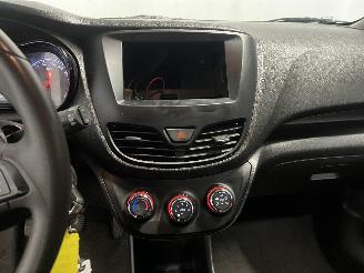 Opel Karl Karl Hatchback 5-drs 1.0 12V (B10XE(Euro 6)) [55kW]  (01-2015/03-2019)= picture 18