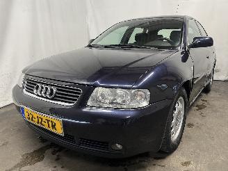 uszkodzony samochody osobowe Audi A3 A3 (8L1) Hatchback 1.6 (BFQ) [75kW]  (08-2000/05-2003) 2002/10