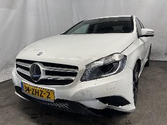 Auto incidentate Mercedes A-klasse A (W176) Hatchback 1.6 A-180 16V (M270.910) [90kW]  (09-2012/05-2018) 2012/11