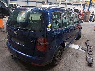 Volkswagen Touran Touran (1T1/T2) MPV 1.9 TDI 105 (BXE) [77kW]  (08-2003/05-2010) picture 3