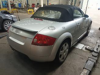 Audi TT TT (8N3) Coupé 1.8 20V Turbo (APP) [132kW]  (05-1999/07-2000) picture 3