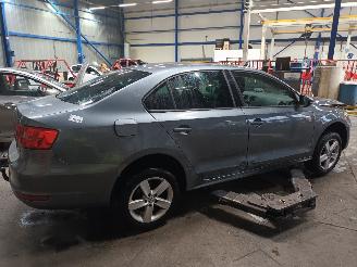 Volkswagen Jetta Jetta IV (162/16A) Sedan 1.2 TSI (CBZB) [77kW]  (10-2010/12-2017) picture 3