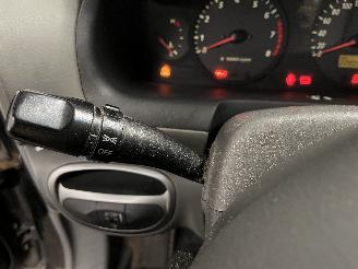 Hyundai Santa Fe Santa Fe I SUV 2.0 16V 4x2 (G4JP) [99kW]  (08-2001/02-2006) picture 26