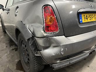 Mini Mini Mini (R50/53) Hatchback 1.6 16V Cooper S (W11-B16A) [120kW]  (03-2002/=
09-2006) picture 10