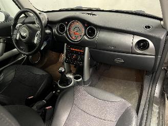 Mini Mini Mini (R50/53) Hatchback 1.6 16V Cooper S (W11-B16A) [120kW]  (03-2002/=
09-2006) picture 14