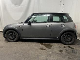 Mini Mini Mini (R50/53) Hatchback 1.6 16V Cooper S (W11-B16A) [120kW]  (03-2002/=
09-2006) picture 4