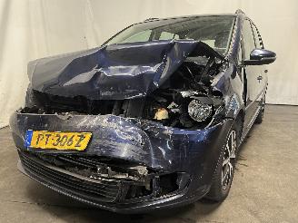 damaged passenger cars Volkswagen Touran Touran (1T3) MPV 1.6 TDI 16V (CAYC(Euro 5)) [77kW]  (05-2010/05-2015) 2012/9