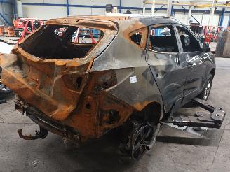 Hyundai Ix35 iX35 (LM) SUV 1.6 GDI 16V (G4FD(Euro 4)) [99kW]  (11-2010/09-2015) picture 3