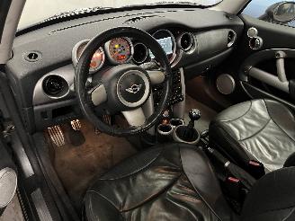 Mini Mini Mini (R50/53) Hatchback 1.6 16V Cooper S (W11-B16A) [125kW]  (07-2004/=
09-2006) picture 14