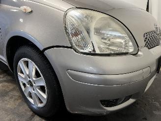 Toyota Yaris Yaris (P1) Hatchback 1.3 16V VVT-i (2SZFE) [64kW]  (04-2002/09-2005) picture 8