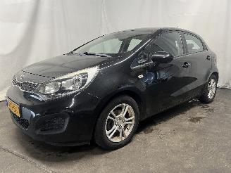 Kia Rio Rio III (UB) Hatchback 1.2 CVVT 16V (G4LA5) [63kW]  (09-2011/12-2017) picture 3