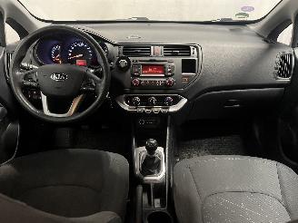 Kia Rio Rio III (UB) Hatchback 1.2 CVVT 16V (G4LA5) [63kW]  (09-2011/12-2017) picture 12