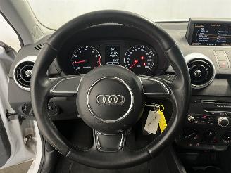 Audi A1 A1 Sportback (8XA/8XF) Hatchback 5-drs 1.2 TFSI (CBZA) [63kW]  (01-201=
2/04-2015) picture 17