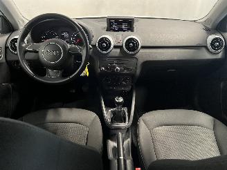 Audi A1 A1 Sportback (8XA/8XF) Hatchback 5-drs 1.2 TFSI (CBZA) [63kW]  (01-201=
2/04-2015) picture 15