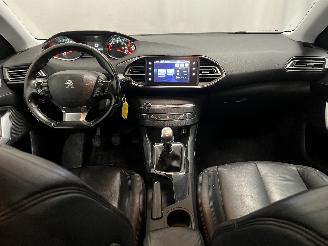 Peugeot 308 308 SW (L4/L9/LC/LJ/LR) Combi 5-drs 1.6 BlueHDi 120 (DV6FC(BHZ)) [88kW=
]  (03-2014/12-2021) picture 14