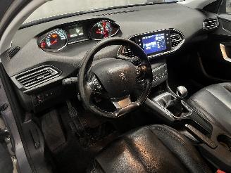 Peugeot 308 308 SW (L4/L9/LC/LJ/LR) Combi 5-drs 1.6 BlueHDi 120 (DV6FC(BHZ)) [88kW=
]  (03-2014/12-2021) picture 15