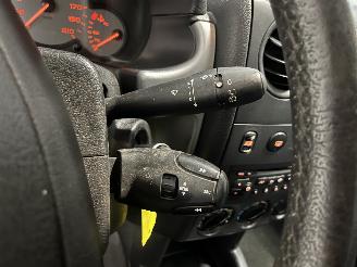 Peugeot Partner Partner Combispace MPV 1.6 16V (TU5JP4(NFU)) [80kW]  (07-2001/03-2008)= picture 22