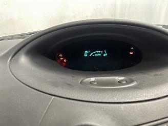 Toyota Yaris Yaris (P1) Hatchback 1.0 16V VVT-i (1SZFE) [48kW]  (03-2003/09-2005) picture 22