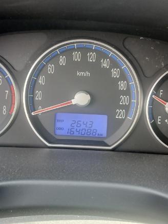 Hyundai Santa Fe Santa Fe II (CM) SUV 2.7 V6 24V 4x2 (G6EA) [139kW]  (03-2006/12-2009) picture 2