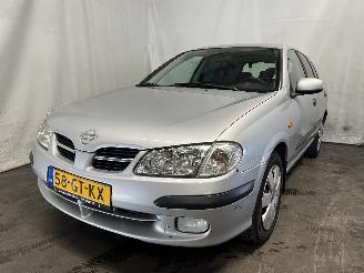 škoda osobní automobily Nissan Almera Almera (N16) Hatchback 1.8 16V (QG18DE) [84kW]  (01-2000/11-2002) 2001/3